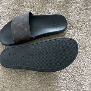 Brand New Louis Vuitton Waterfront Mule slides